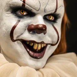 Trick Or Treat Studios Collectibles-IT - Pennywise Premium Scale Doll